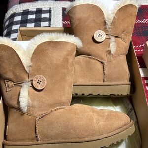 UGG Chestnut Shearling Winter Boots